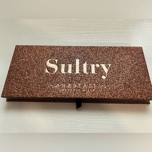 ABH Sultry Eyeshadow Palette